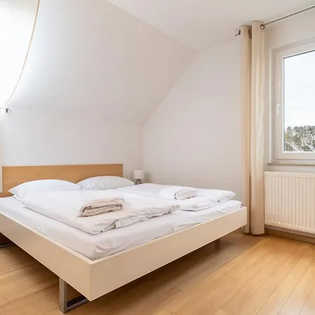 Gruene Strasse G8